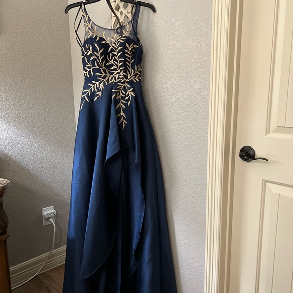 Prom Dress - Picture 2 of 14